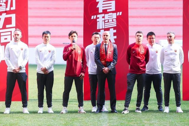 皇冠体育-穆斯卡特：我不是一个人在战斗 团队协作非常重要